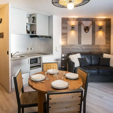 Renove Pour 2 Avec Wifi Au Centre De Val Thorens, Proche Pistes Et Commerces - Fr-1-637-71 * Валь-Торанс
